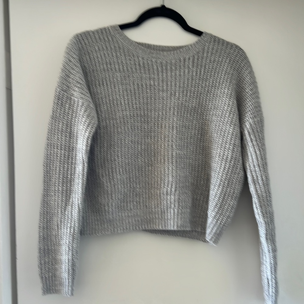 Cropped gray, comfy sweater